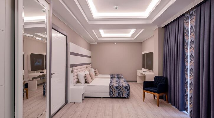 Blue Marlin Deluxe Spa & Resort