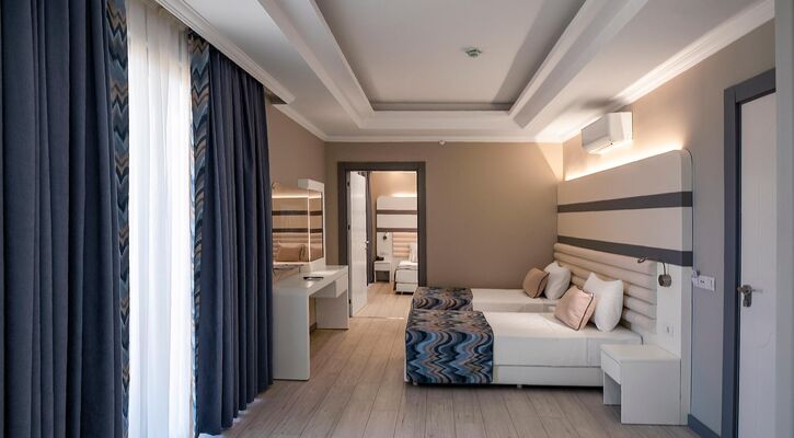 Blue Marlin Deluxe Spa & Resort