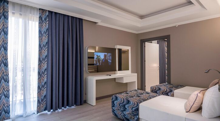 Blue Marlin Deluxe Spa & Resort
