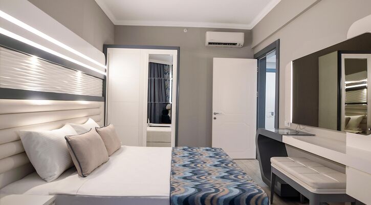 Blue Marlin Deluxe Spa & Resort
