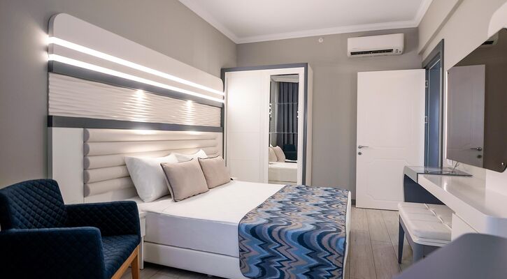 Blue Marlin Deluxe Spa & Resort