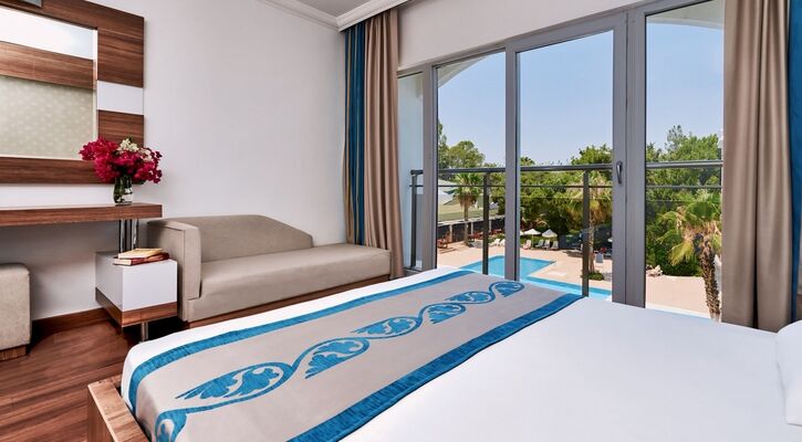 Luca Beach Hotel