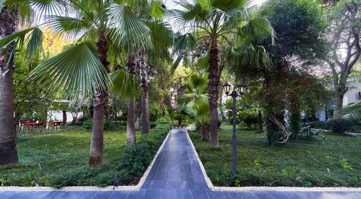 Luca Beach Hotel