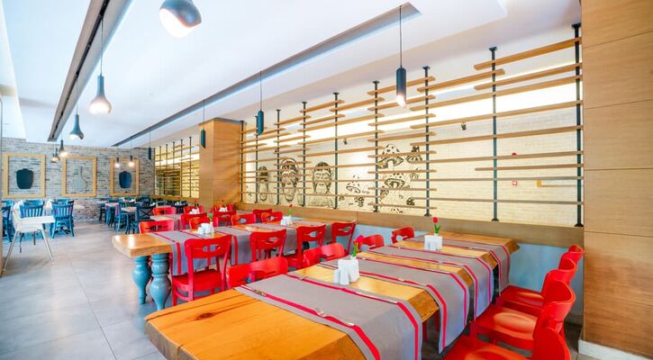 Orfeus Queen Hotel