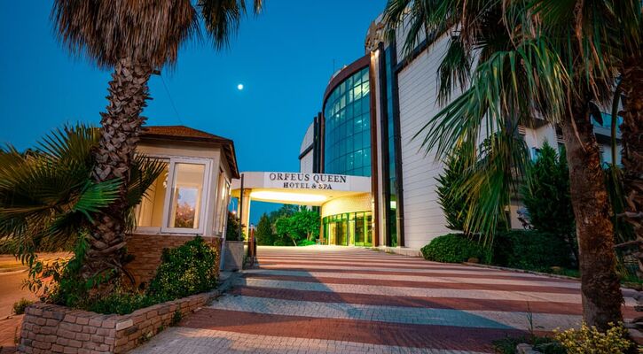 Orfeus Queen Hotel