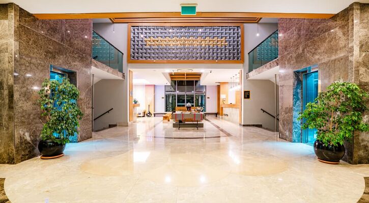Orfeus Queen Hotel