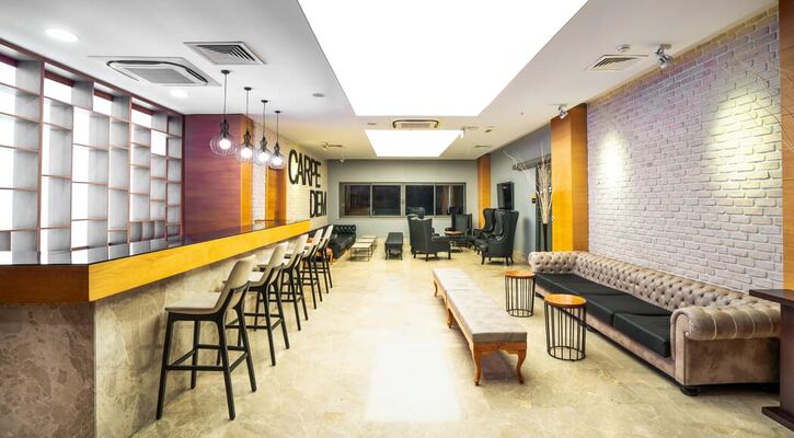 Orfeus Queen Hotel