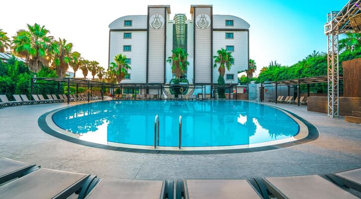 Orfeus Queen Hotel