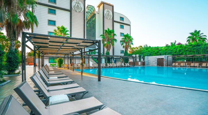 Orfeus Queen Hotel