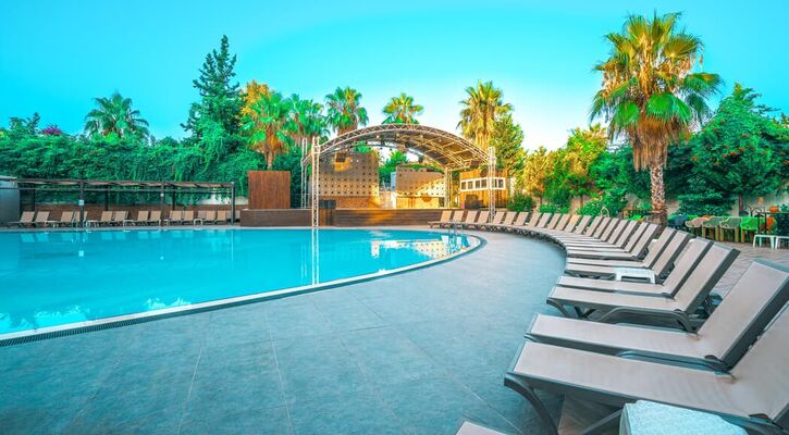 Orfeus Queen Hotel