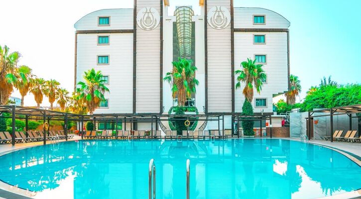 Orfeus Queen Hotel