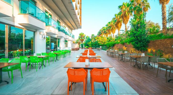 Orfeus Queen Hotel