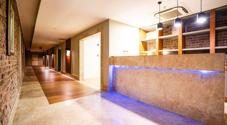 Orfeus Queen Hotel