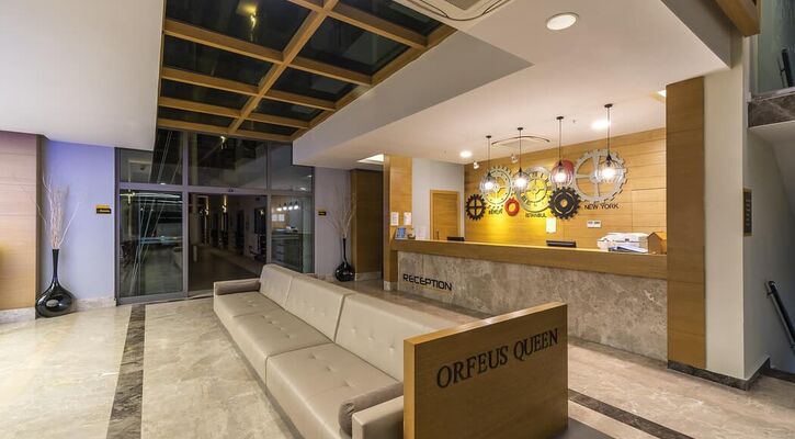 Orfeus Queen Hotel