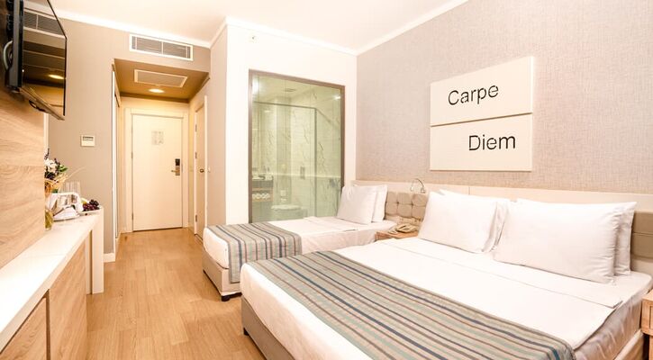 Orfeus Queen Hotel