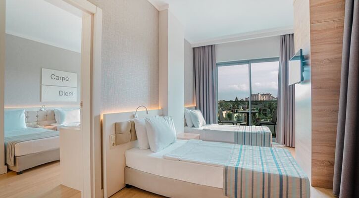 Orfeus Queen Hotel