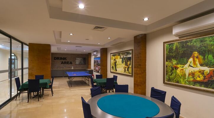 Orfeus Park Hotel