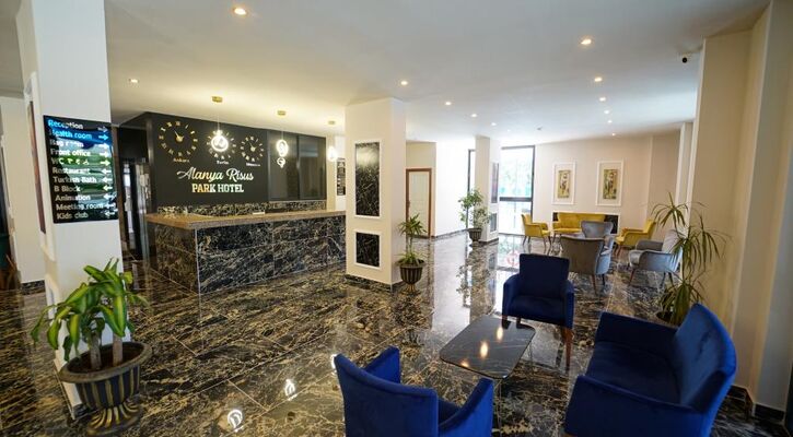 Risus Park Hotel