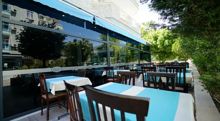 Risus Park Hotel