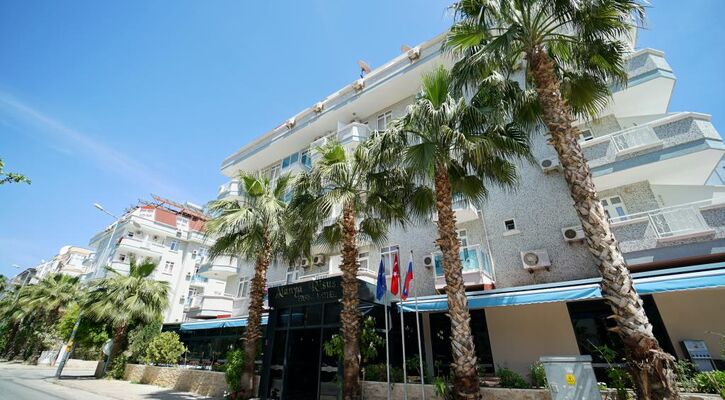 Risus Park Hotel