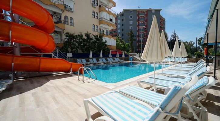 Risus Park Hotel