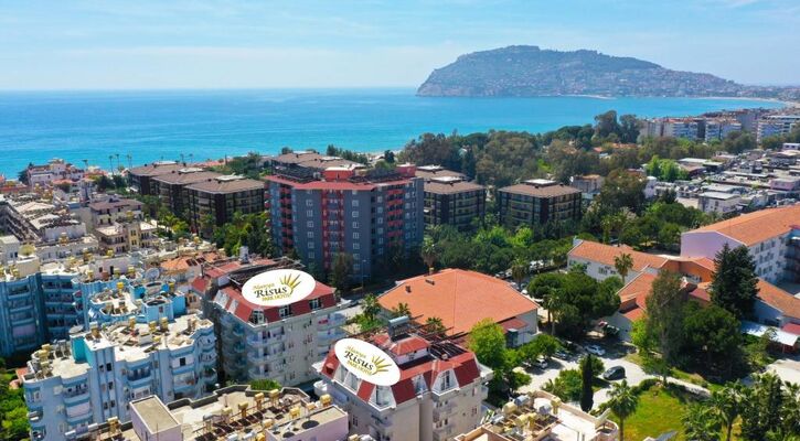 Risus Park Hotel