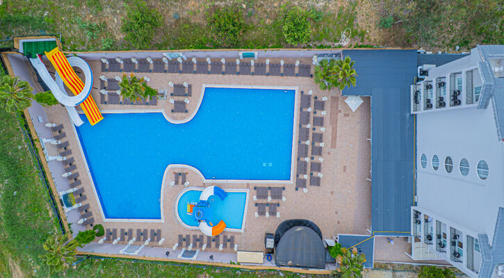 Q Ella Beach Hotel
