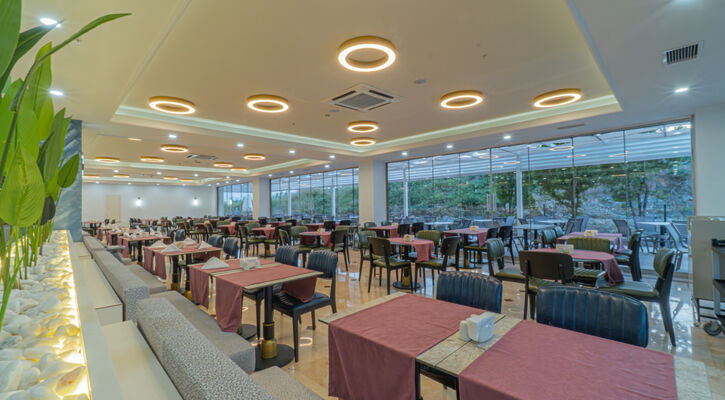 Q Ella Beach Hotel