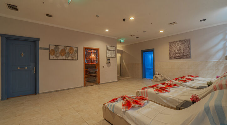 Q Ella Beach Hotel