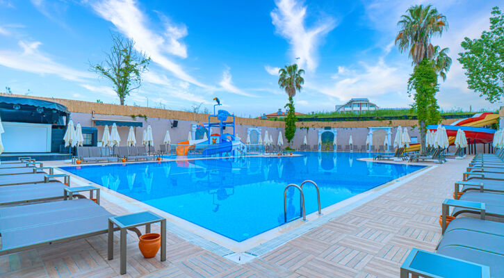 Q Ella Beach Hotel
