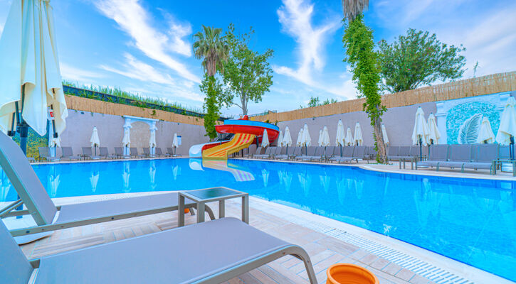 Q Ella Beach Hotel