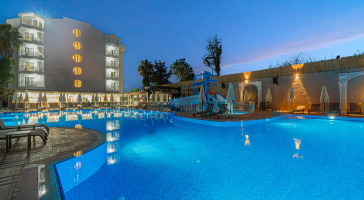 Q Ella Beach Hotel