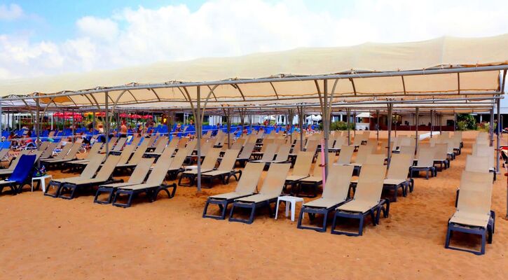 Q Ella Beach Hotel