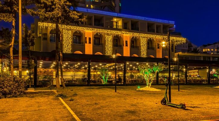 Tema 242 Hotel