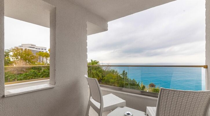 Tema 242 Hotel