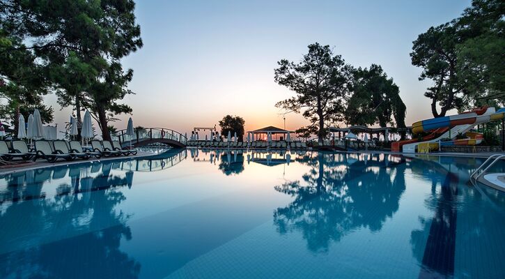 Crystal Aura Beach Resort & Spa