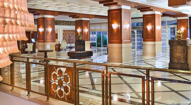 Crystal Deluxe Resort & Spa