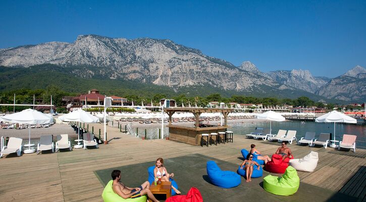 Crystal Flora Beach Resort