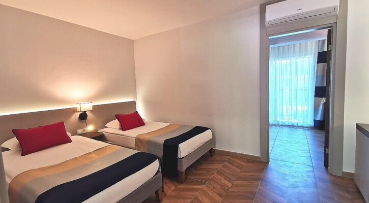 Crystal Flora Beach Resort