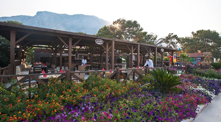 Crystal Flora Beach Resort