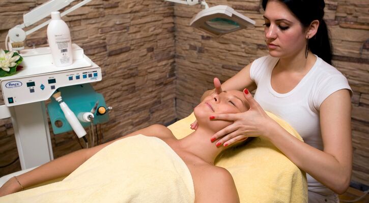 Crystal Admiral Resort Suites & Spa