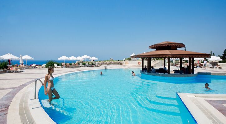 Crystal Sunrise Queen Luxury Resort & Spa