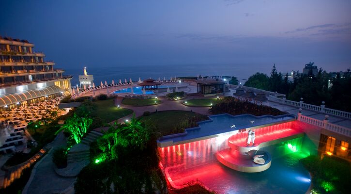 Crystal Sunrise Queen Luxury Resort & Spa
