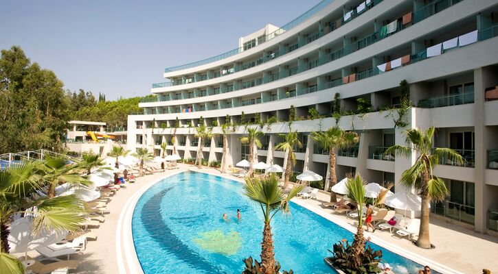 Crystal Sunrise Queen Luxury Resort & Spa