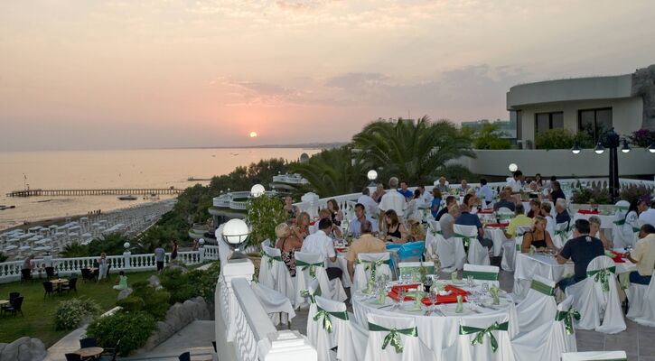 Crystal Sunrise Queen Luxury Resort & Spa