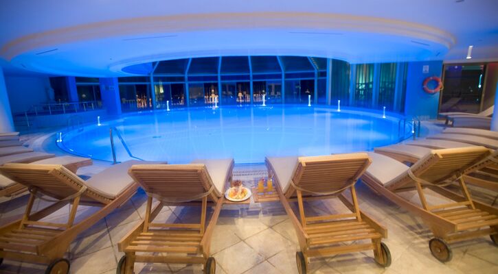 Crystal Sunrise Queen Luxury Resort & Spa