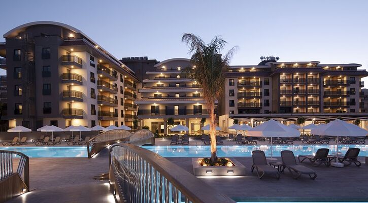 Green Garden Resort & Spa