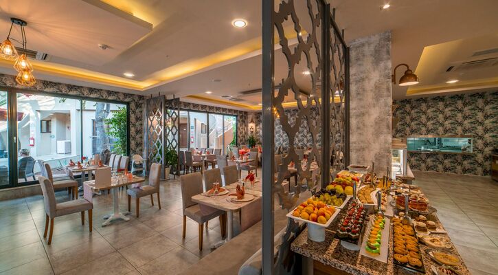 Club Hotel Turan Prince World