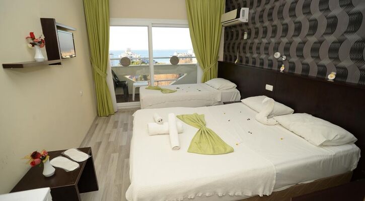 Green Gold Hotel