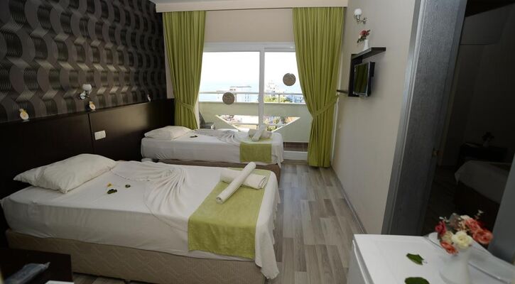 Green Gold Hotel